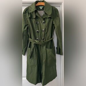 Hoss Green Belted Trench Coat Sz 36 
Classic/ Tready